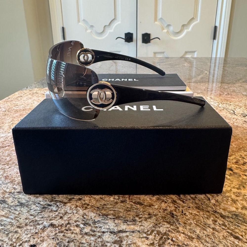 CHANEL Black and Silver Sunglasses